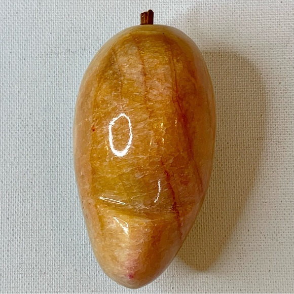 Vintage Alabaster Hand Carved Mango Fruit Polished Stone Multicolor Carving 4" - Picture 2 of 13